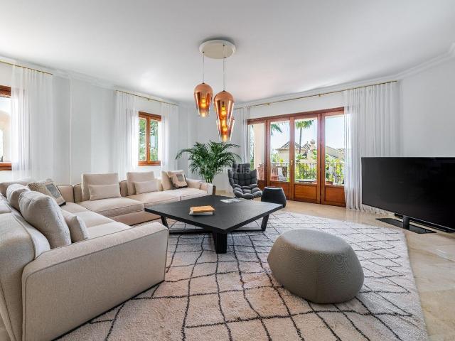 Chalet en venta en Marbella, Ricardo Soriano. Villa de lujo de 4 dormitorios y 4 baños en Sierra Blanca, Marbella. Chalets.
