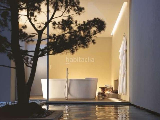 Chalet en venta en Marbella, Río Real. Villas de lujo en Río Real Golf con vistas al mar. Chalets.