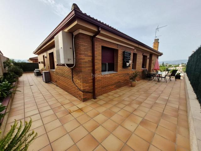 Chalet en venta en Masquefa. Chalets.
