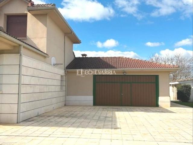 Chalet en venta en Medina de Pomar. VENTA CASA CHALET EN MEDINA DE POMAR. Chalets Medina de.