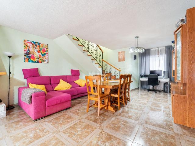 Chalet en venta en Méntrida. Chalet adosado en Méntrida. Chalets.