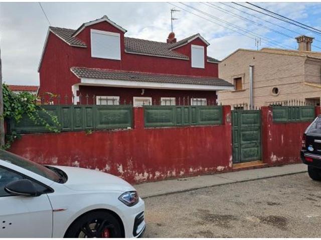 Chalet en Venta en Méntrida, Toledo
