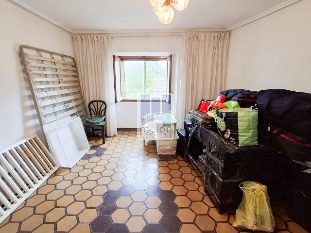 Chalet en venta en Merindad de Río Ubierna. Chalets Merindad de Río.