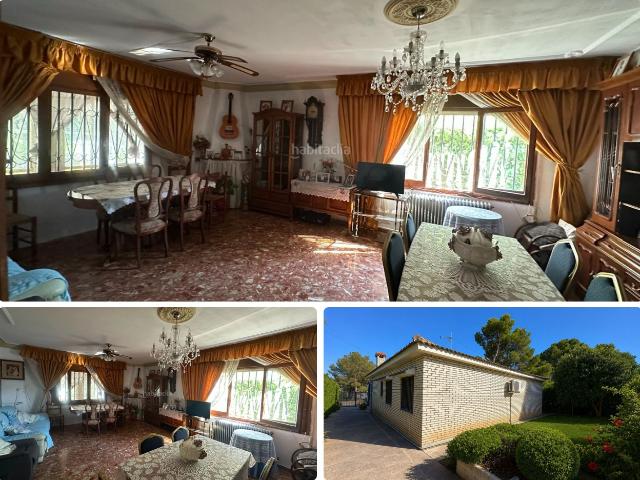 Chalet en venta en Miami Platja, Passeig Marítim Costa Dorada. Chalet individual en pleno centro de Miami Playa, a solo 2 minutos caminando de la playa!. Chalets Miami.