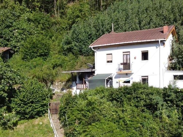 Chalet en venta en Mieres, Asturias