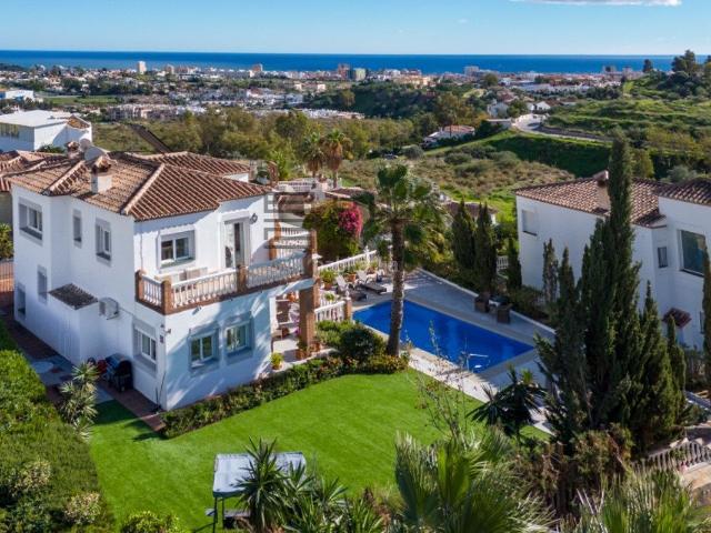 Chalet en venta en Mijas, Campo de Mijas. Chalet Independiente en venta en Campo Mijas. Chalets.
