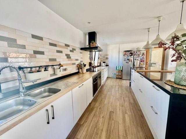 Chalet en venta en Mijas, Campo de Mijas. ? VILLA INDEPENDIENTE CON APARTAMENTO PRIVADO EN LA SIERREZUELA 880.000. Chalets.