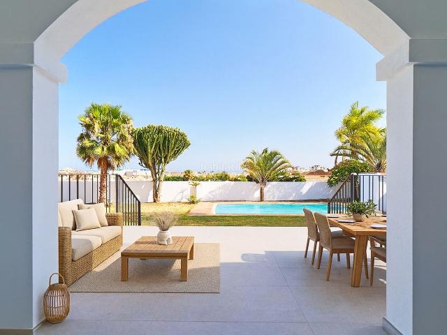 Chalet en venta en Mijas, Campo de Mijas. Villa Lumi Arkhé, el lujo de no tener que hacer nada. Chalets.