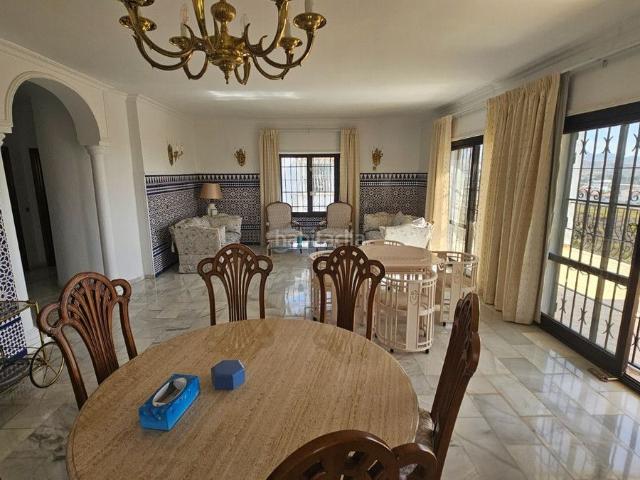 Chalet en venta en Mijas, Centro. Villa Aislada de 4 dormitorios en Mijas Costa. Chalets.