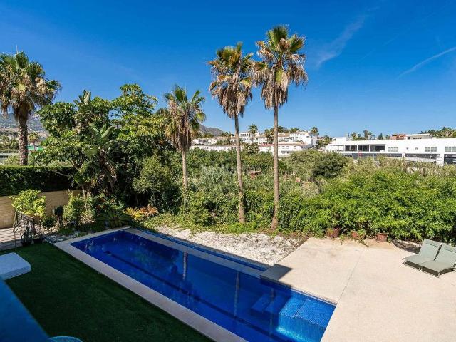Chalet en venta en Mijas, Centro. Villa Aislada de 5 dormitorios en Mijas Costa. Chalets.