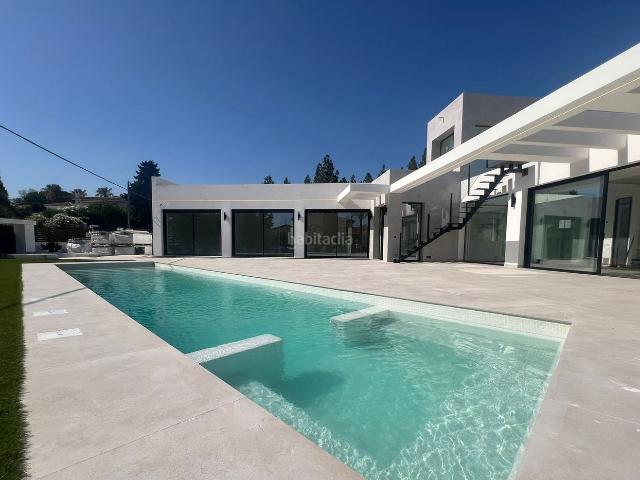 Chalet en venta en Mijas, El Faro de Calaburra Chaparral. Chalets.