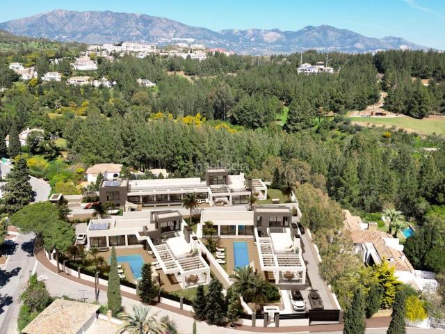 Chalet en venta en Mijas, El Faro de Calaburra Chaparral. ÚLTIMA VILLA DISPONIBLE. Piscina privada junto al mar en El Chaparral. Chalets.