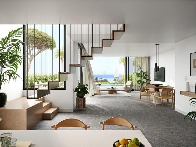 Chalet en venta en Mijas, El Faro de Calaburra Chaparral. Villa de 4 dormitorios y 3 baños con vistas al mar. El Chaparral, Mijas Costa. Chalets.