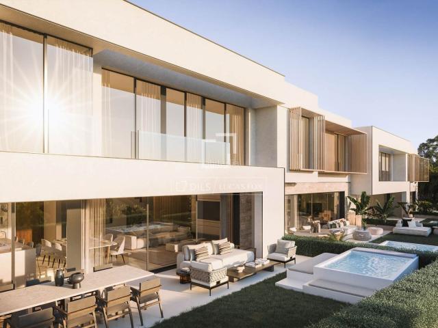 Chalet en venta en Mijas, La Cala Golf Lagar Martell. Casa adosada de obra nueva de 3 dormitorios con un magnífico jardín de 27 m en venta en primera línea del campo de golf La Cala Go. Chalets.