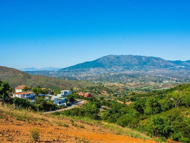 Chalet en venta en Mijas, La Cala Golf Lagar Martell. Chalets.