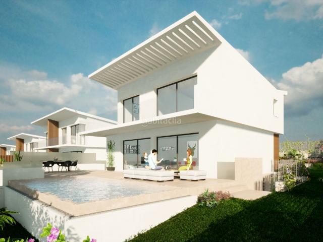 Chalet en venta en Mijas, La Cala Golf Lagar Martell. Villas adosadas de 4 dormitorios con piscina infinita privada. Chalets.