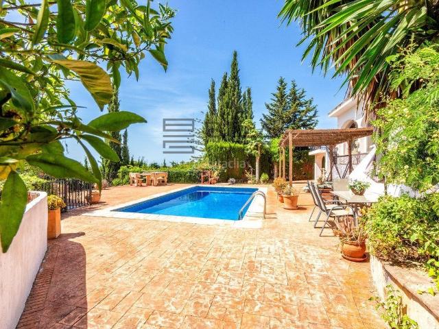 Chalet en venta en Mijas, Mijas pueblo. Chalet Independiente en venta ennCarretera de Mijas, Mijas Pueblo. Chalets.