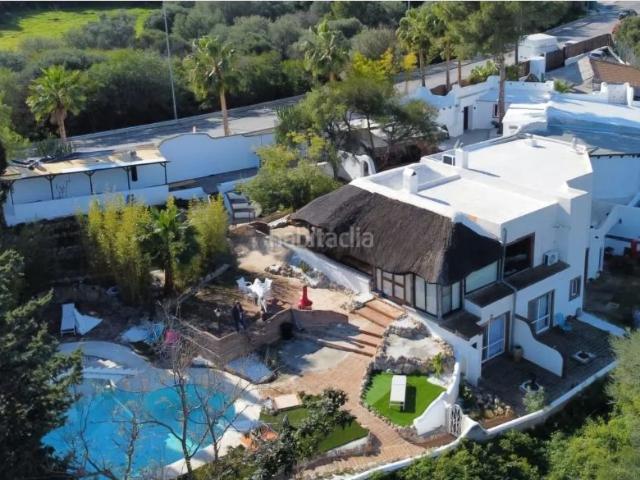 Chalet en venta en Mijas, Mijas pueblo. ¡Descubre esta impresionante villa independiente en Mijas, ideal para quienes buscan un hogar en un entorno tranquilo y soleado!. Chalets.