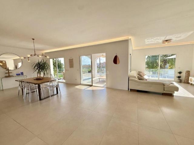 Chalet en venta en Mijas, Riviera del Sol. Chalets.