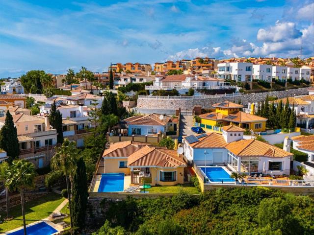 Chalet en venta en Mijas, Riviera del Sol. Precioso chalet en Riviera del Sol. Chalets.
