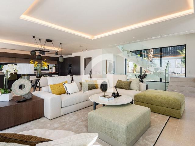 Chalet en venta en Mijas, Riviera del Sol. VILLA DE LUJO CERCA DE LA CALA DE MIJAS. Chalets.
