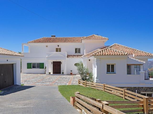 Chalet en venta en Mijas, Valtocado La Alquería La Atalaya. Chalets.