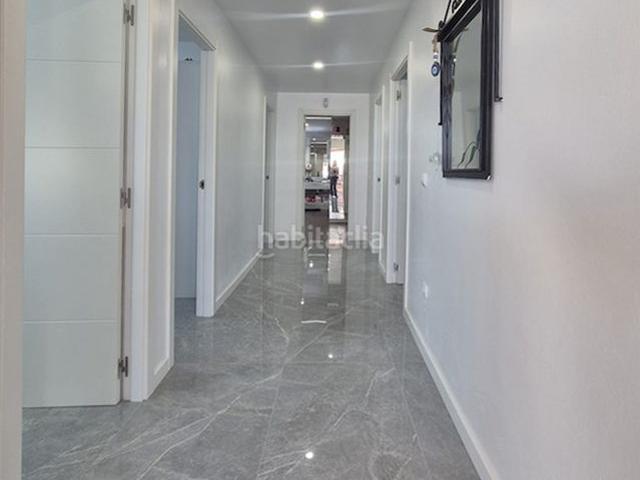Chalet en venta en Mutxamel, Centro. Villa en venta en Mutxamel, 4 dormitorios. Chalets.