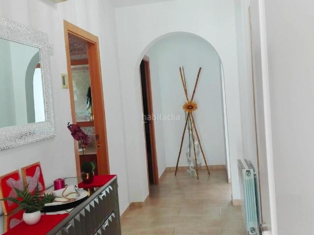 Chalet en venta en Mutxamel, Almajada Ravel. CHALET REFORMADO IMPECABLE A 7 MINUTOS DE CENTRO DE ALICANTE. Chalets.