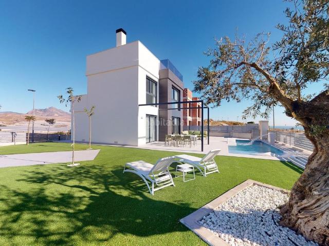 Chalet en venta en Mutxamel, Bonalba Cotoveta. Villas con vistas panorámicas al mar. Chalets.