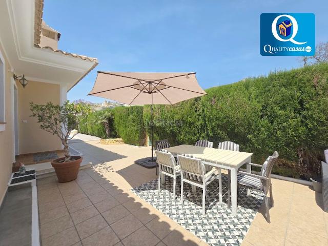 Chalet en venta en Mutxamel, Bonalba Cotoveta. Chalet en venta en Bonalba, 4 dormitorios. Chalets.