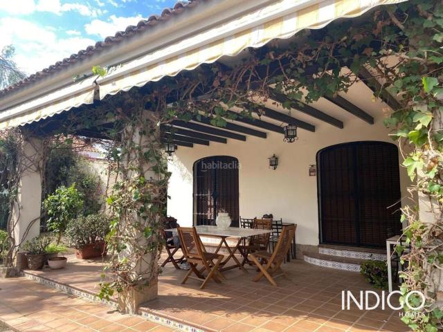 Chalet en venta en Mutxamel, La Huerta. Encantador Chalet independiente con piscina privada. Chalets.