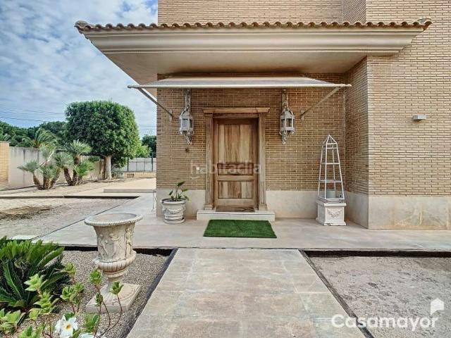 Chalet en venta en Mutxamel, La Huerta. Impresionante chalet a la venta en Muchamiel. Chalets.