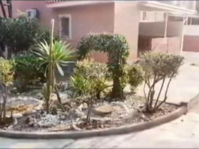 Chalet en venta en Mutxamel, La Huerta. VILLA EN MUTXAMEL DOS VIVIENDAS GEMELAS. Chalets.