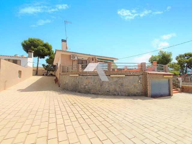 Chalet en venta en Sant Vicent del Raspeig, Villamontes Boqueres. Bonito chalet en plena naturaleza. Chalets Sant Vicent del.