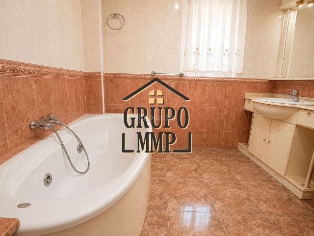 Chalet en venta en Murcia, Albatalia. Chalet independiente con gran parcela y piscina en La Albatalía Confort y tranquilidad a un paso de Murcia. Chalets.