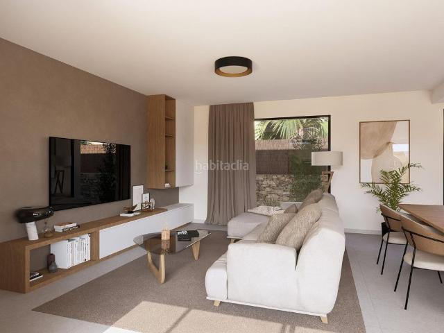 Chalet en venta en Murcia, Baños y Mendigo. Villa independiente en una sola planta con 2 dormitorios y piscina privada a la venta en Resort de Murcia. Chalets.