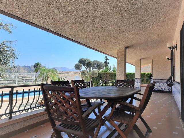 Chalet en venta en Murcia, El Esparragal. Espléndido chalet en el Esparragal, con piscina y parcela de 800 m2. Chalets.