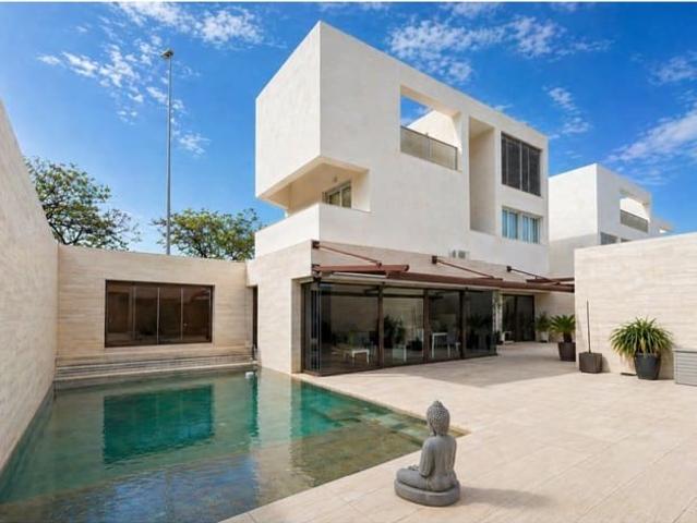 Chalet en venta en Novelda, Alicante