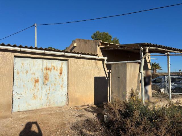 Chalet en venta en Novelda. CHALET A REFORMAR HORNA ALTA. Chalets.