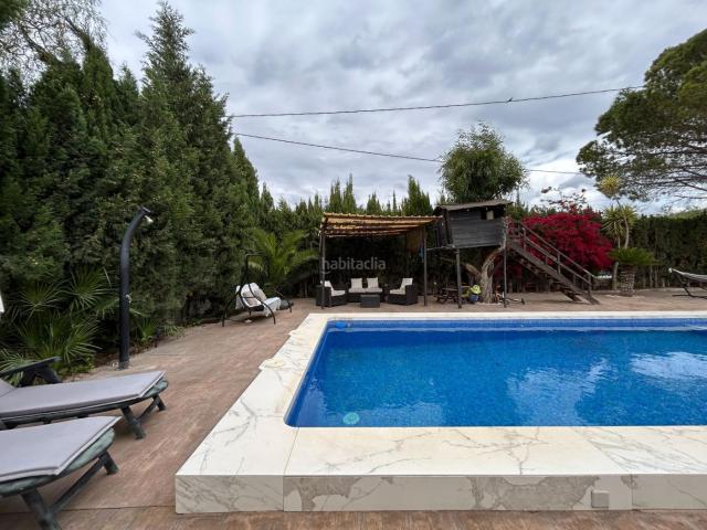 Chalet en venta en Novelda. CHALET EN PARAJE SALINETAS Tu club social privado con piscina, vistas y atardeceres de cine en Novelda. Chalets.