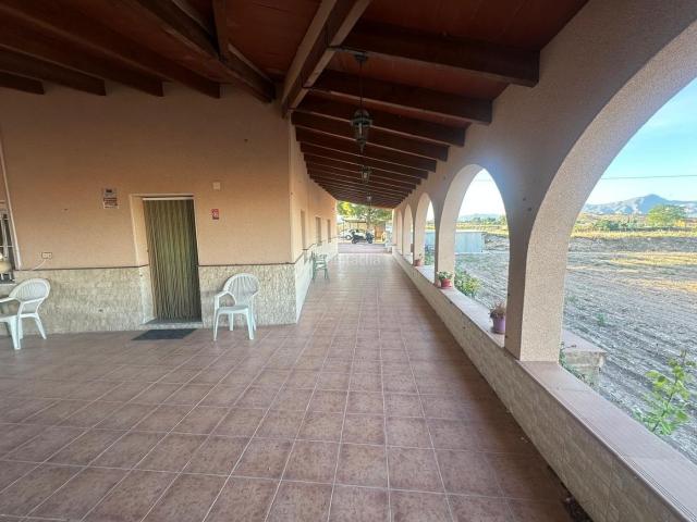 Chalet en venta en Novelda. Chalet independiente con gran parcela en La Horna Baja, Novelda. Chalets.