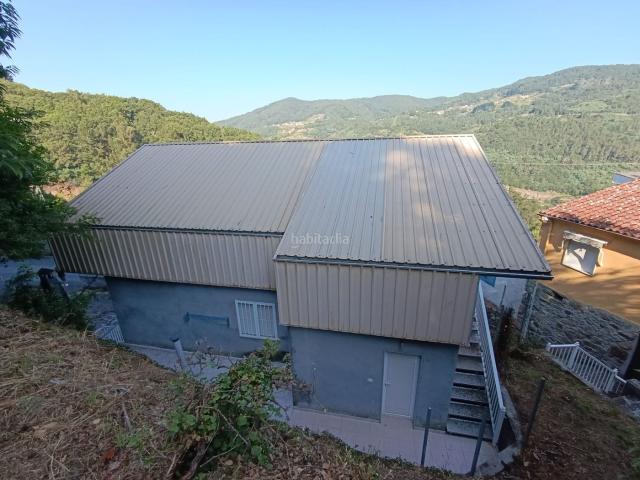 Chalet en venta en Nogueira de Ramuín. Casa grande de aldea e venta. Chalets Nogueira de.