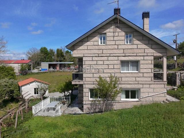 Chalet en venta en Nogueira de Ramuín. Chalets Nogueira de.