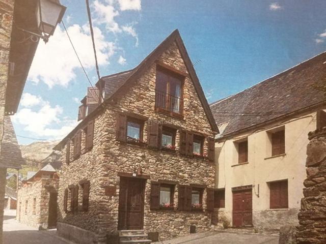 Chalet en venta en Naut Aran, Baquèira. Precioso Chalet estilo Aranés en Bagergue. Chalets Naut.