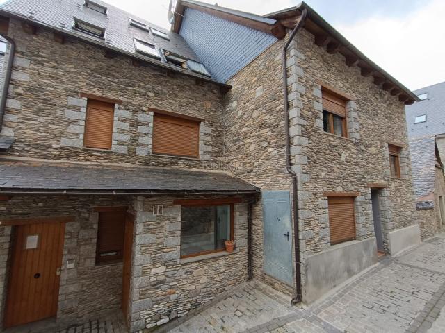 Chalet en venta en Naut Aran, Salardú. CASA EN VENTA EN SALARDU NAUT ARAN. Chalets Naut.