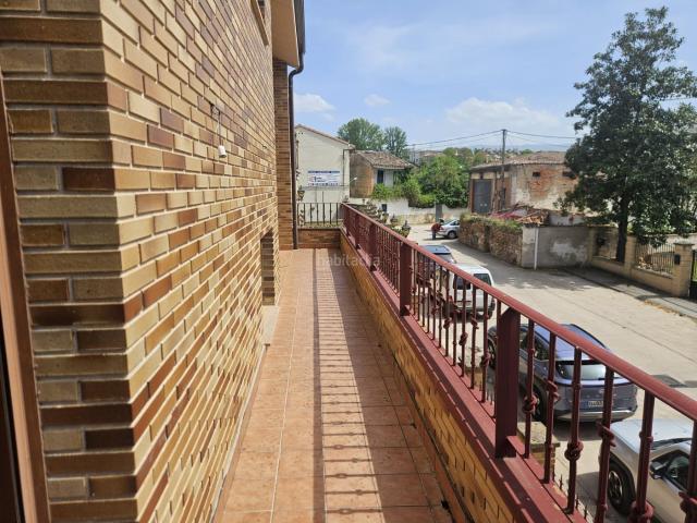Chalet en venta en Nájera. Chalet en Nájera con jardin. Chalets.