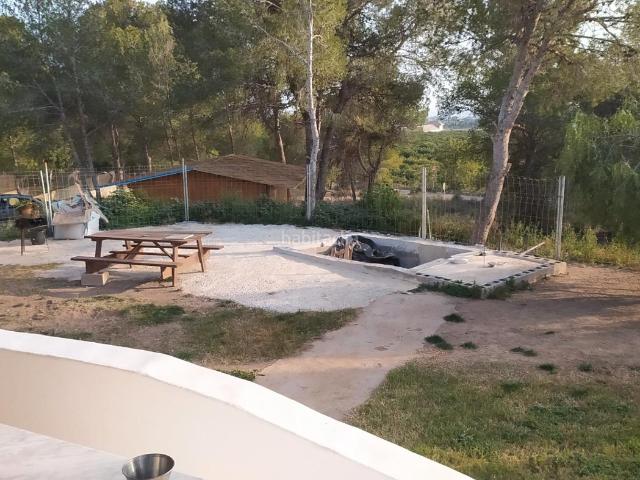 Chalet en venta en Náquera, Corralet Bonanza Tres Rutas. chalet independiente en naquera, Agua de pozo. Luz de placa solar. Lavadero. Son 110 m contando el porche y caseta de madera de. Chalets.
