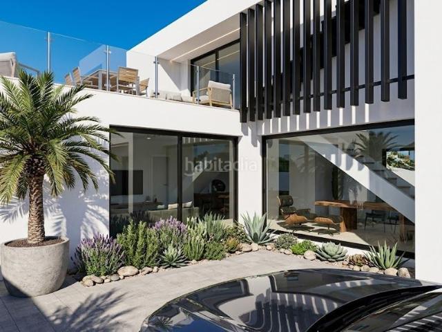 Chalet en venta en Nerja, Capistrano. Exclusiva villa de lujo y diseño moderno en Nerja. Chalets.