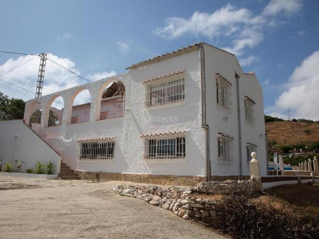 Chalet en venta en Nerja, Chaparil Torrecilla Punta Lara. A la VENTA preciosa Villa ÚNICA E INDEPENDIENTE en Nerja Málaga. Chalets.