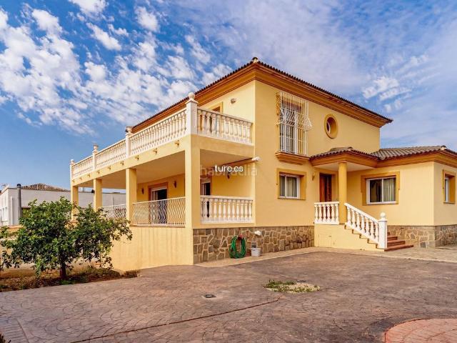 Chalet en venta en Nucia la, El Tossal Bello Horizonte. Chalet con 7 habitaciones y parcela de 1833 m2. Chalets Nucia.
